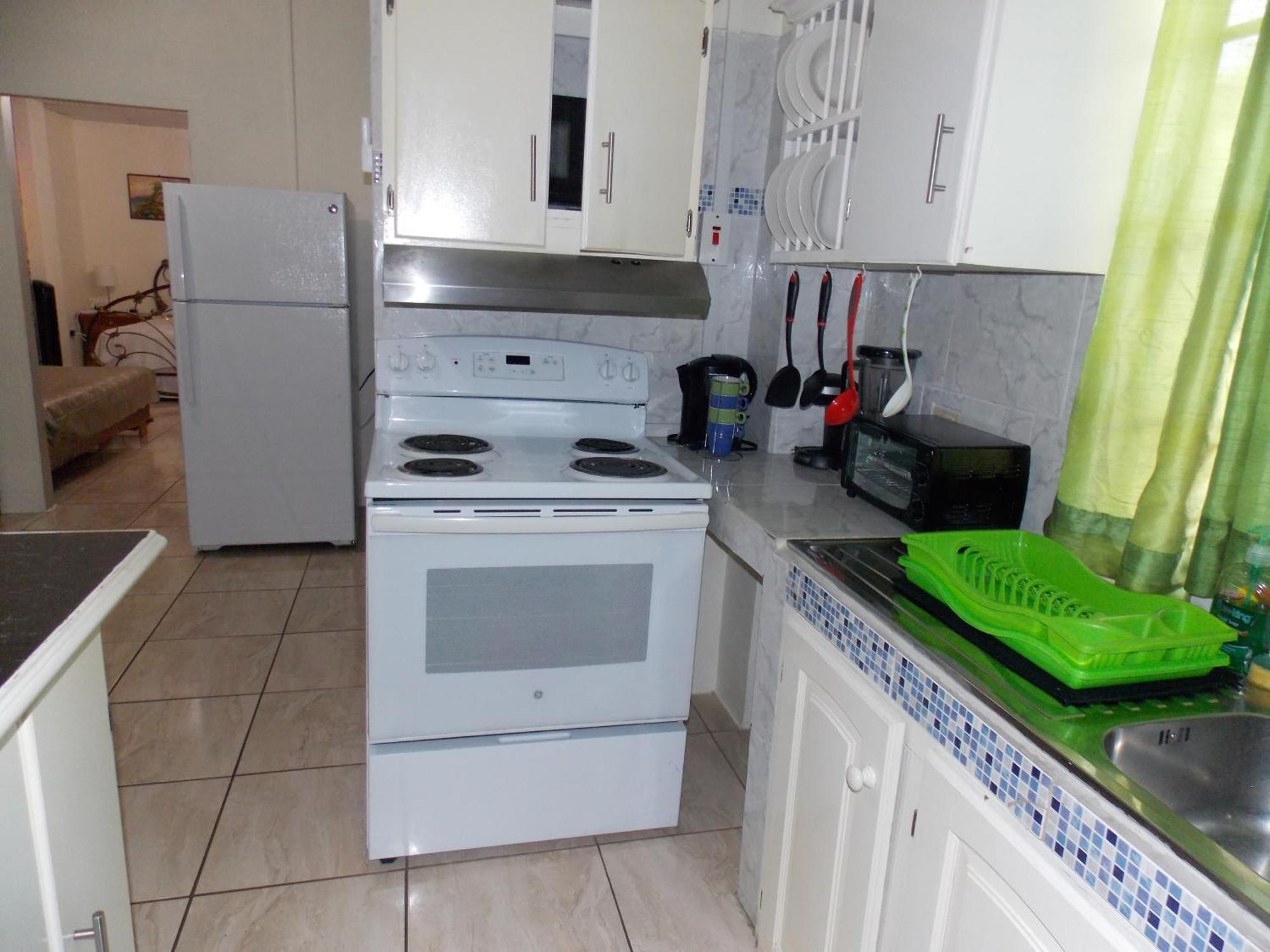 Stewart Apt- Trincity, Airport, Washer, Dryer, Office, Cable , Wifi Номер фото
