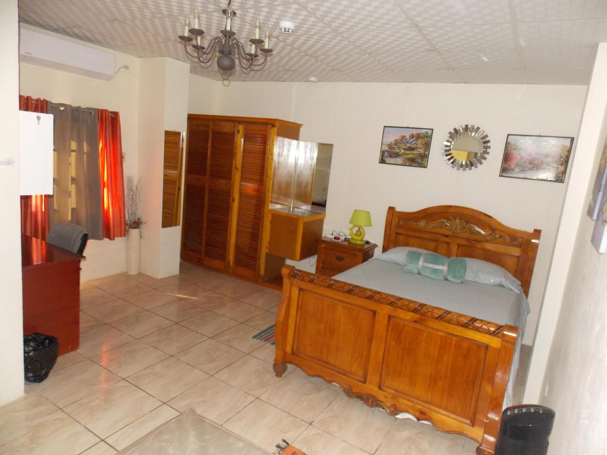 Stewart Apt- Trincity, Airport, Washer, Dryer, Office, Cable , Wifi Экстерьер фото